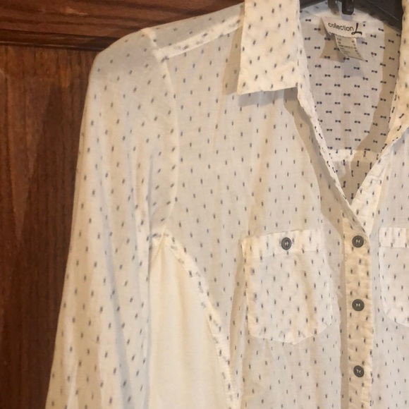 Collective Concepts White Button-Up Blouse - Picture 6 of 12